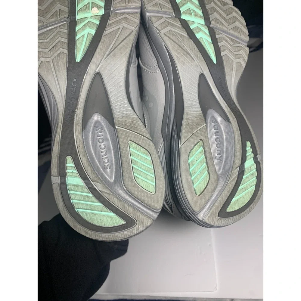 Saucony Integrity Walker 3 Sneakers Womens 9.5 W Gray Lace Up Shoes S50205-3